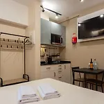 The Jolie - Apartman
