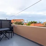 The Jolie - Apartman